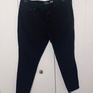 Time and Tru Women's Black Skinny Jeans